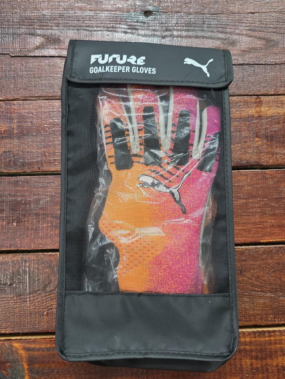PUMA Soccer Football Future Ultimate NC Goalkeeper Gloves NWT Size 8 $150